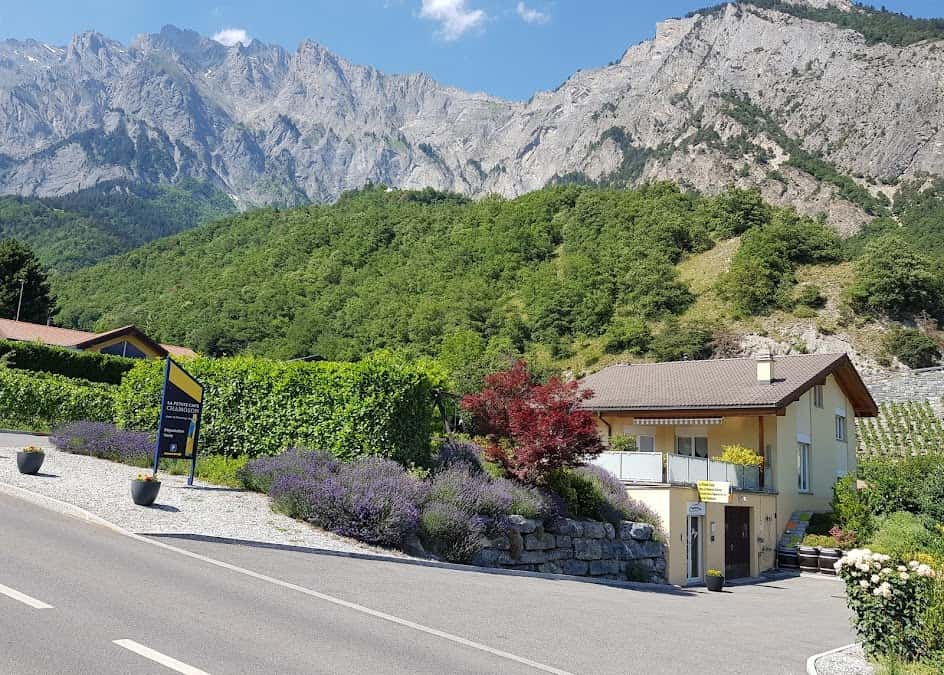 La Petite Cave Sàrl in Chamoson, Switzerland