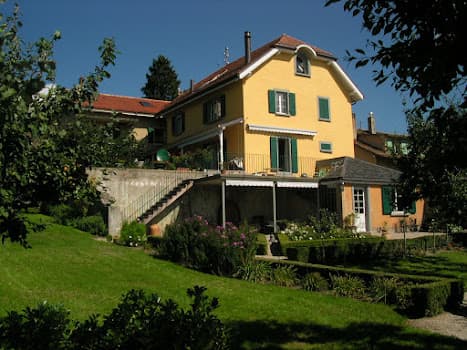 Les Dames de Hautecour in Mont-sur-Rolle, Switzerland